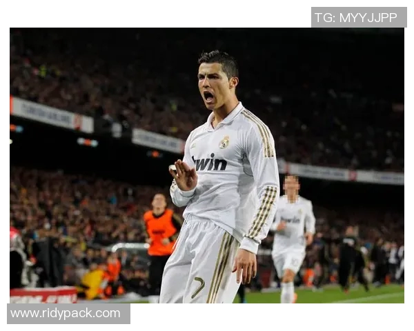 足球巨星们的经典进球瞬间与独特庆祝动作解析 足球巨星们的经典进球瞬间与独特庆祝动作解析