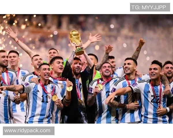 25号足球明星的传奇故事与赛场辉煌时刻回顾 25号足球明星的传奇故事与赛场辉煌时刻回顾