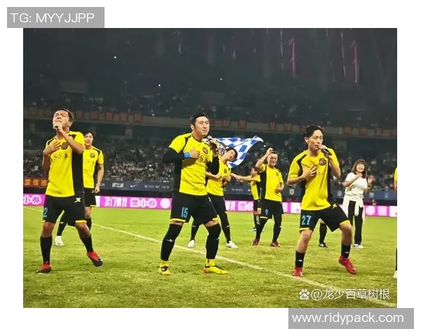 足球明星与歌手携手共创精彩视频展现激情与梦想的完美结合 足球明星与歌手携手共创精彩视频展现激情与梦想的完美结合